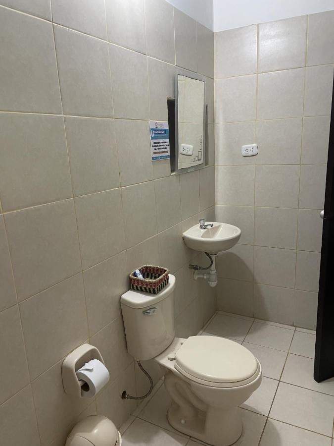 Hotel Calmelia Piura Bagian luar foto