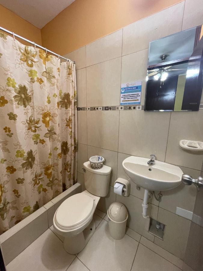 Hotel Calmelia Piura Bagian luar foto